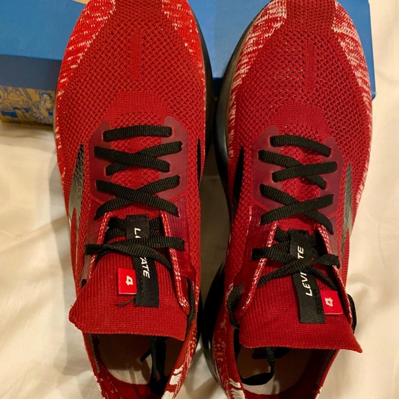 New Levitate 4 red - Picture 3 of 7